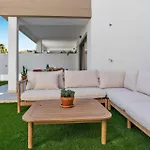 Casa Relajante - Ultimate Relaxation In Big Garden アパート エステポナ